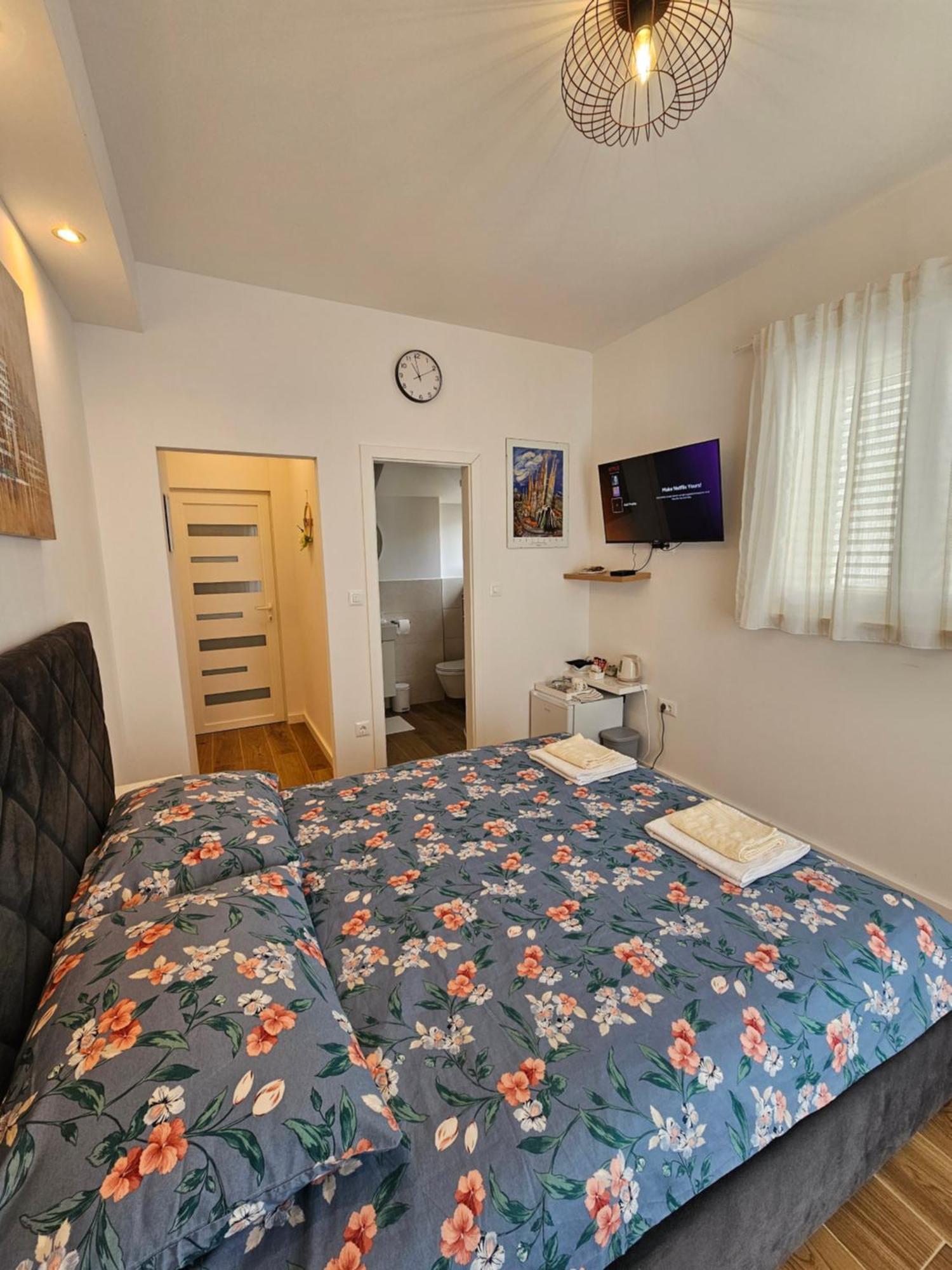 Room Ela Donji Seget Екстериор снимка