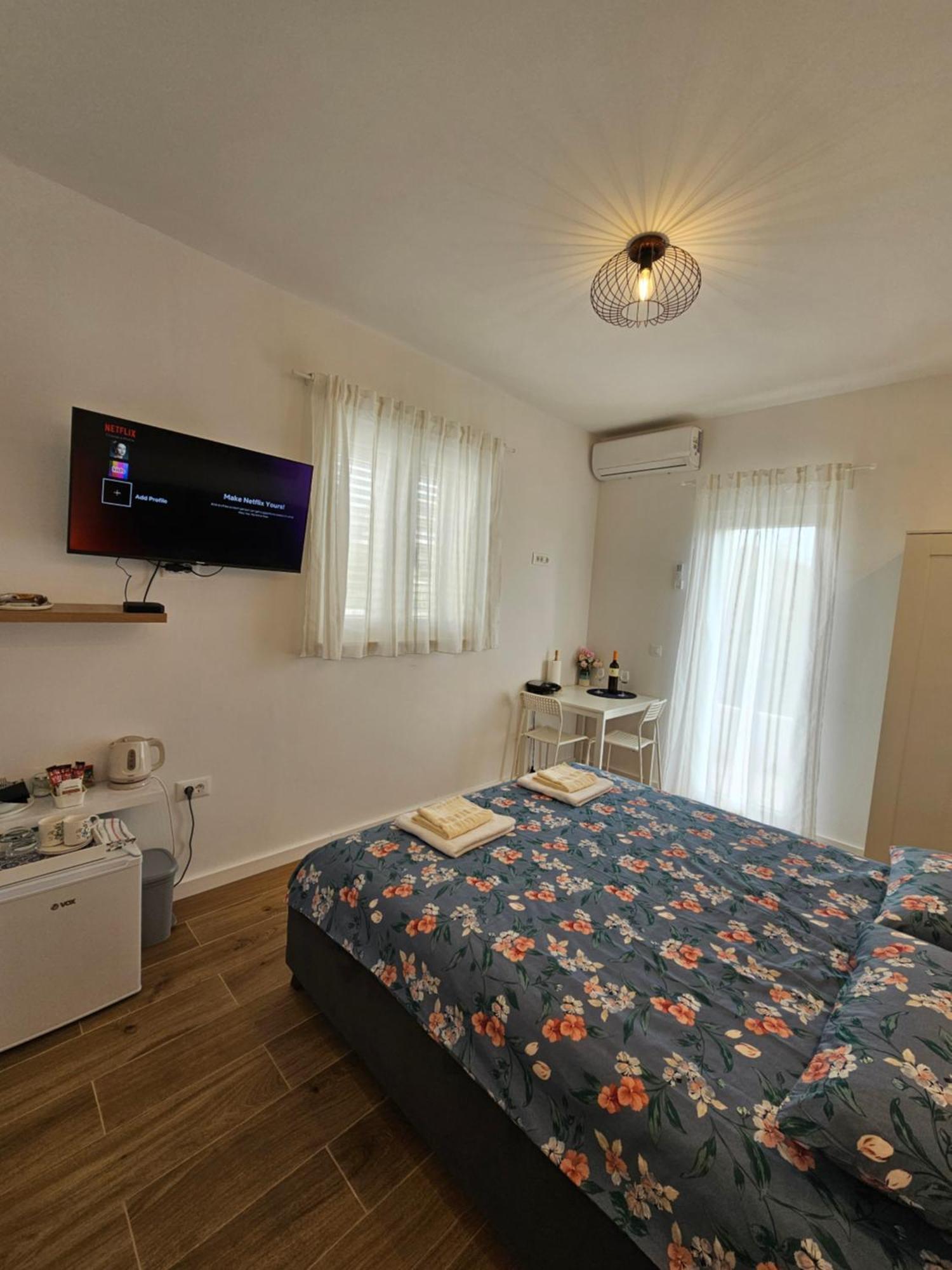 Room Ela Donji Seget Екстериор снимка